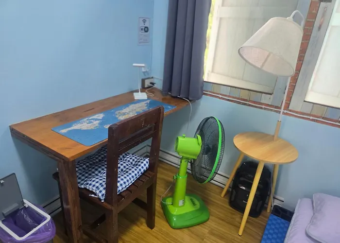 214 Lovely With Fan, Private Bathroom And Wifi * 曼谷
