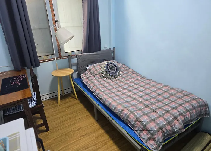 214 Lovely With Fan, Private Bathroom And Wifi 曼谷